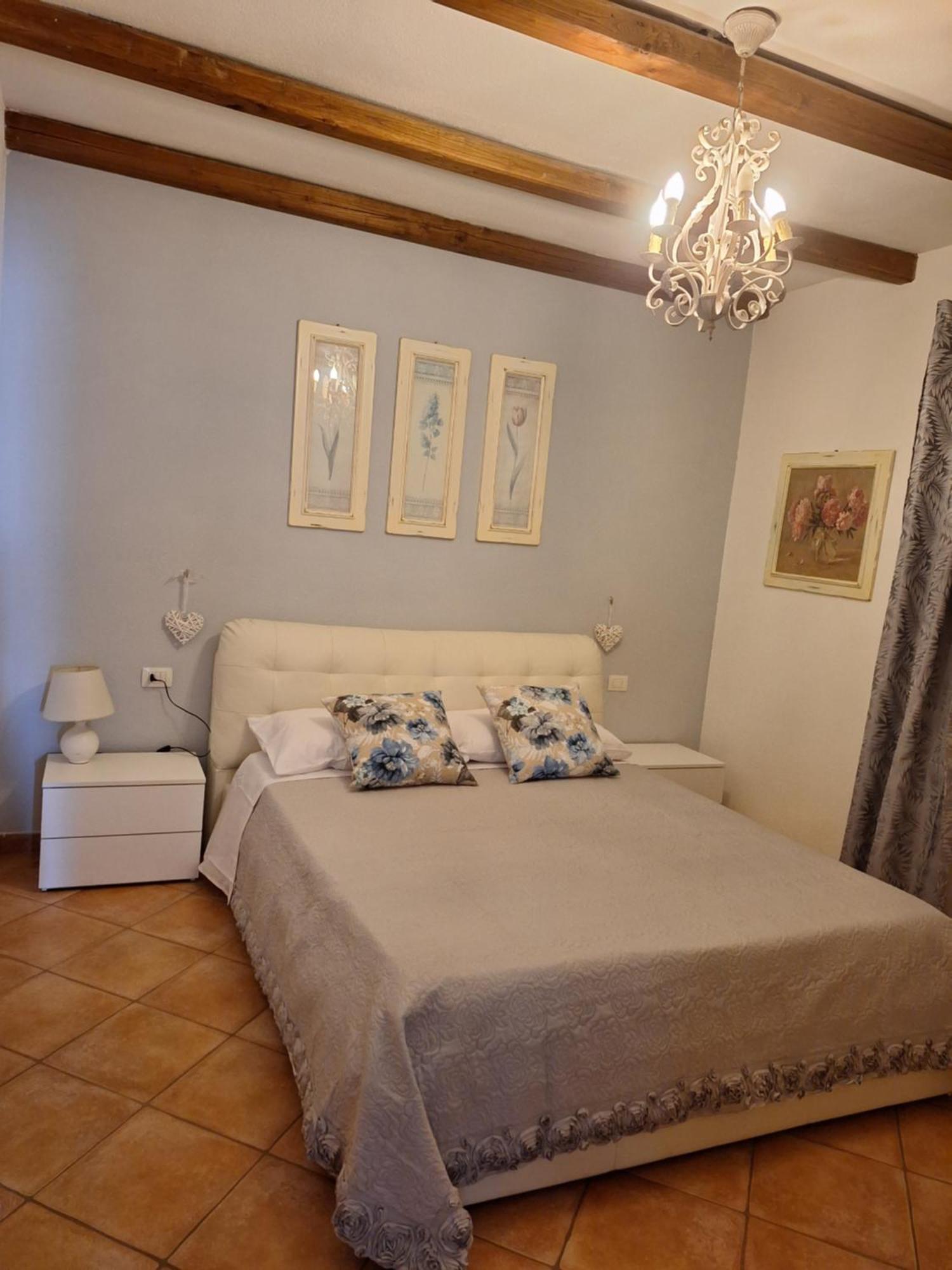 Ferienwohnung Attico Anais Loiri Porto San Paolo Exterior foto