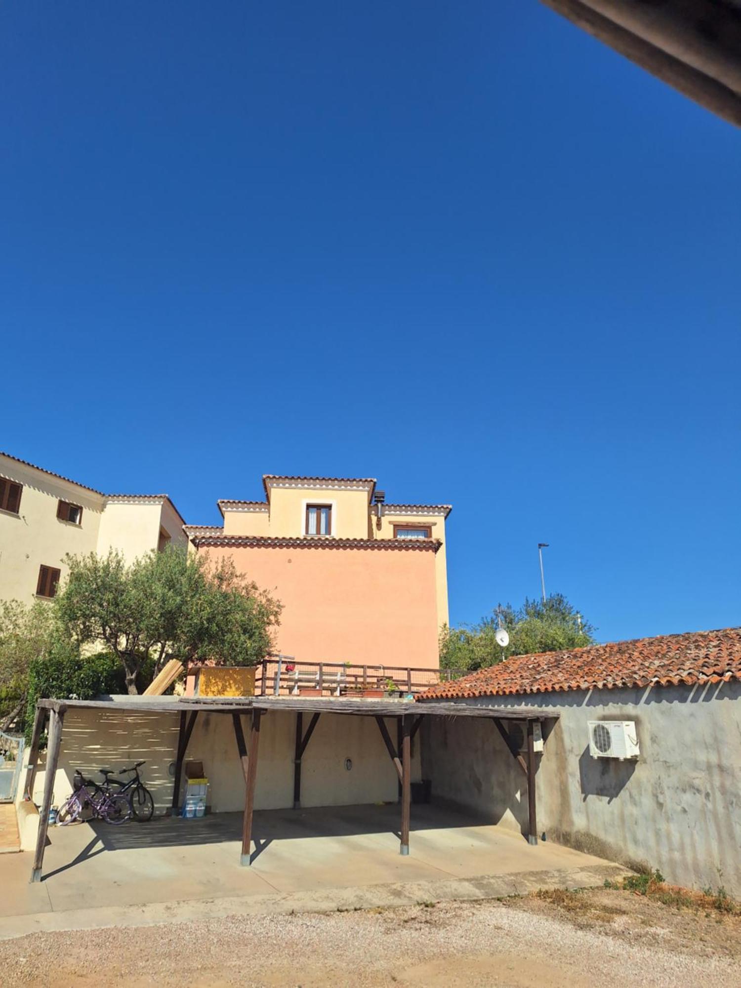 Ferienwohnung Attico Anais Loiri Porto San Paolo Exterior foto